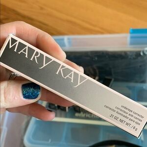 Mary Kay Undereye Corrector